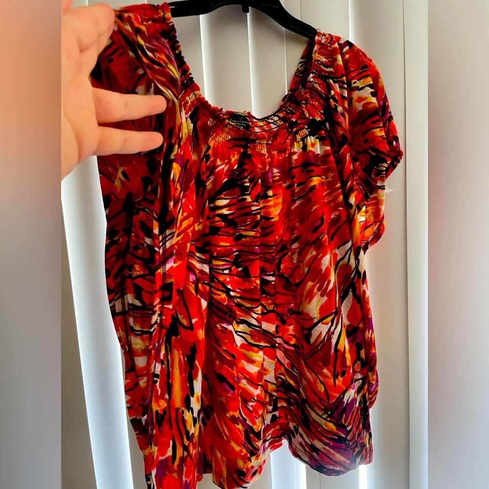 Faded Glory shirt, has ruffles down the sides. Size 1X (16W)